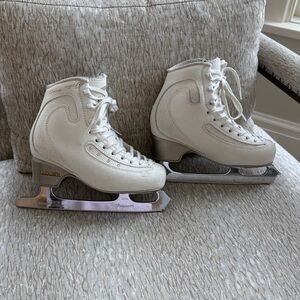 Edea Ice Fly with John Wilson Pattern 99 Blades